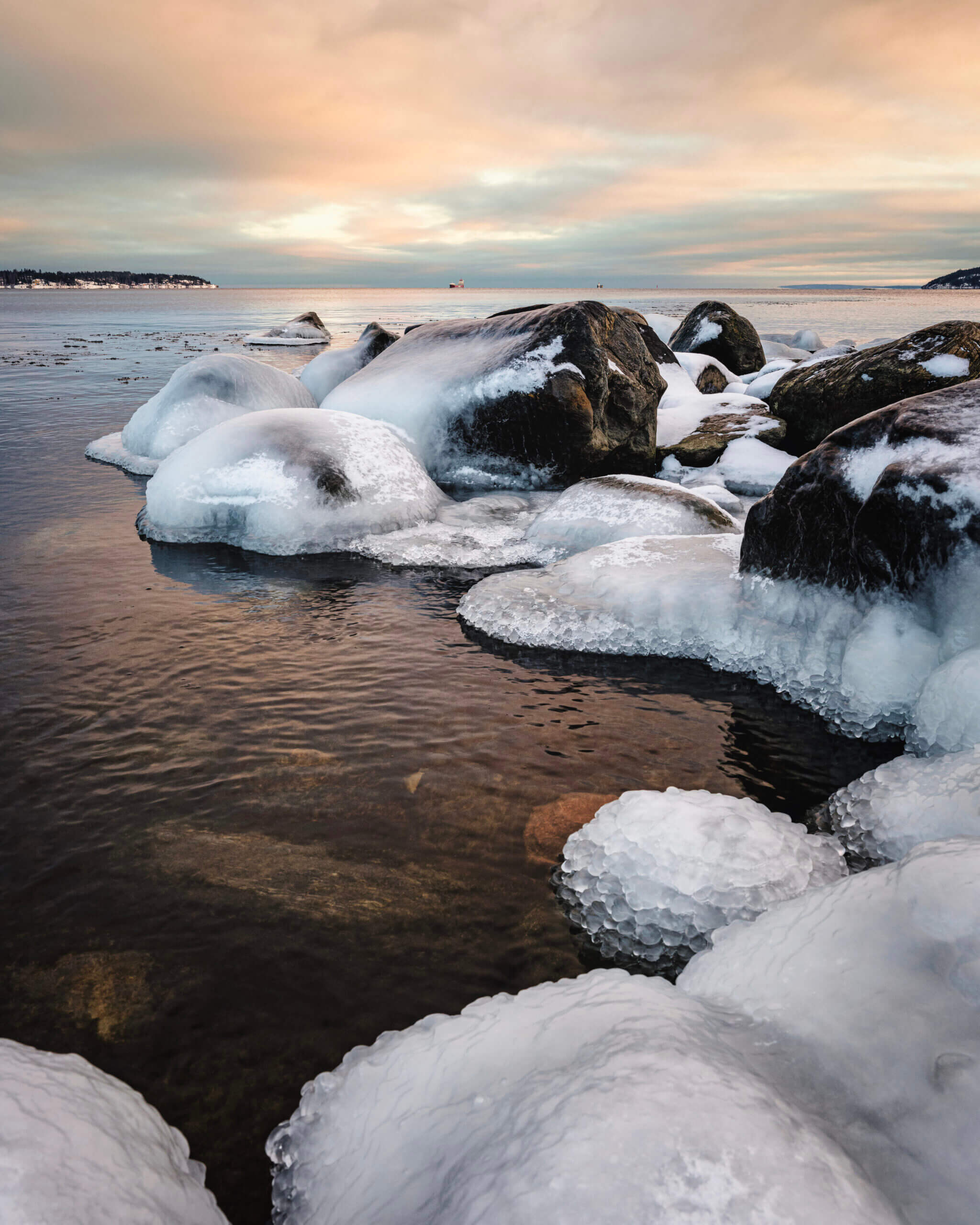 Ice build up - by Joakim Jormelin