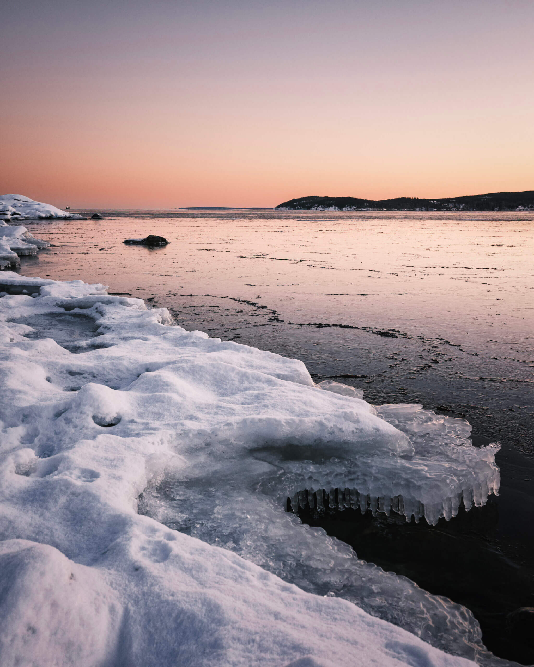 Frozen coast line - Joakim Jormelin